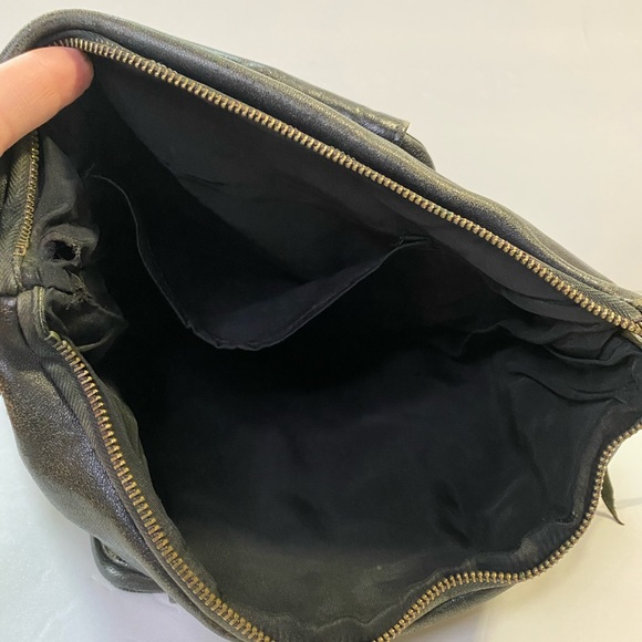 Leather hand bag with flower print - Picture 3 of 3